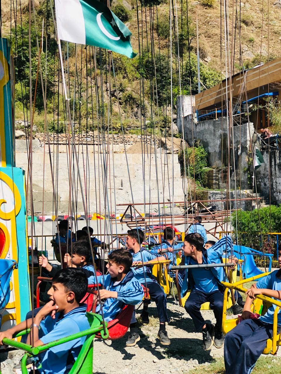 Students Experience the World Beyond the Classroom on Spring Tour